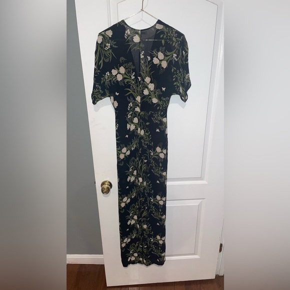 New! Reformation Arielle Lemongrass Deep V Jumpsuit 🌻 Size 0 - Picture 6 of 12